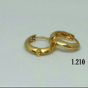 18K Gold Modern Daily Wear Earrings by 