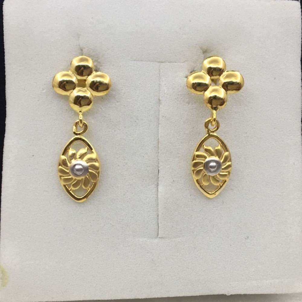 Yellow Gold Classic Design Earrings