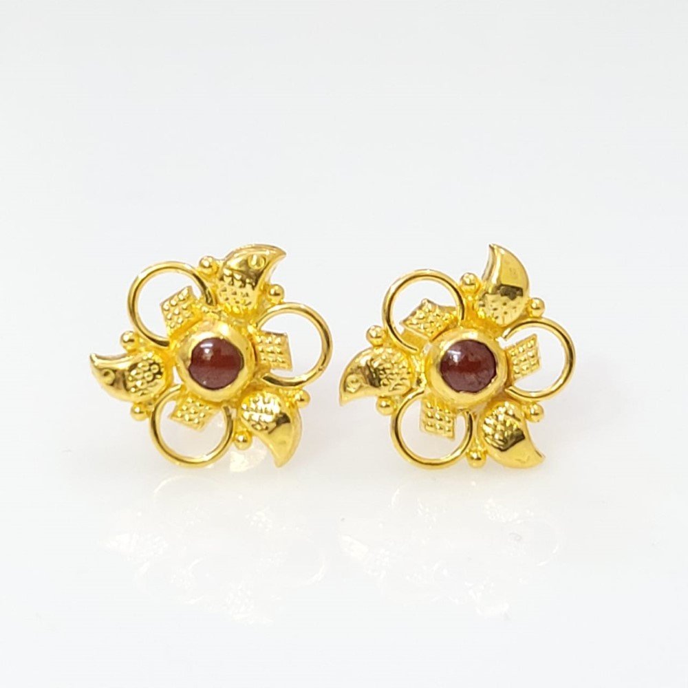 18k Yellow Gold Divine Earrings