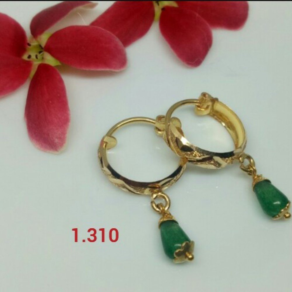 18K Gold light weight Classic Earrings